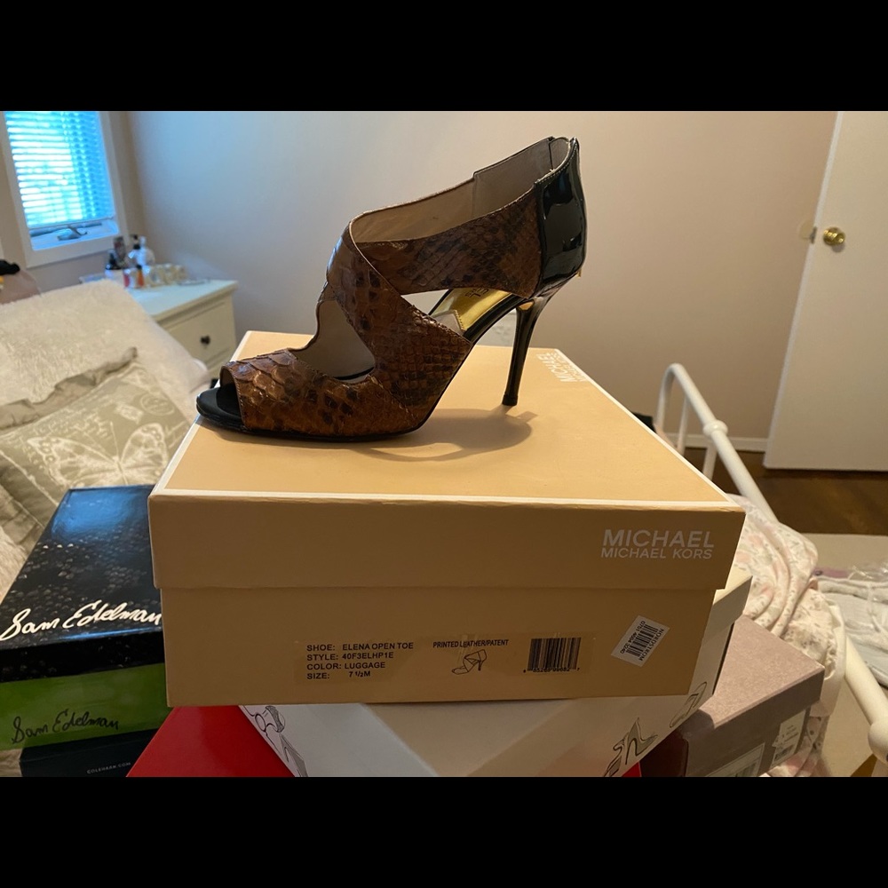 MK shoes